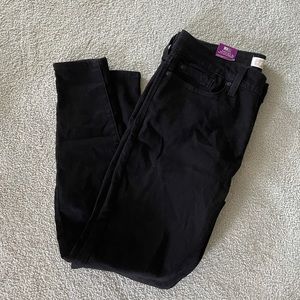 LEVI’S signature black skinny jeans